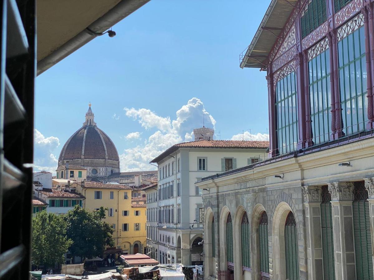 Overlooking's Duomo In Mercato Centrale Apartamento Florença